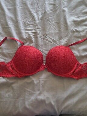 Victoria Secret Dream Angels Push-Up Bra - 36D - New Without Tags